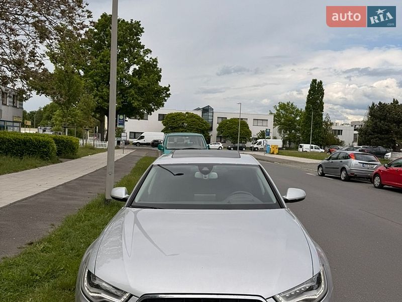 Седан Audi A6 2012 в Ровно