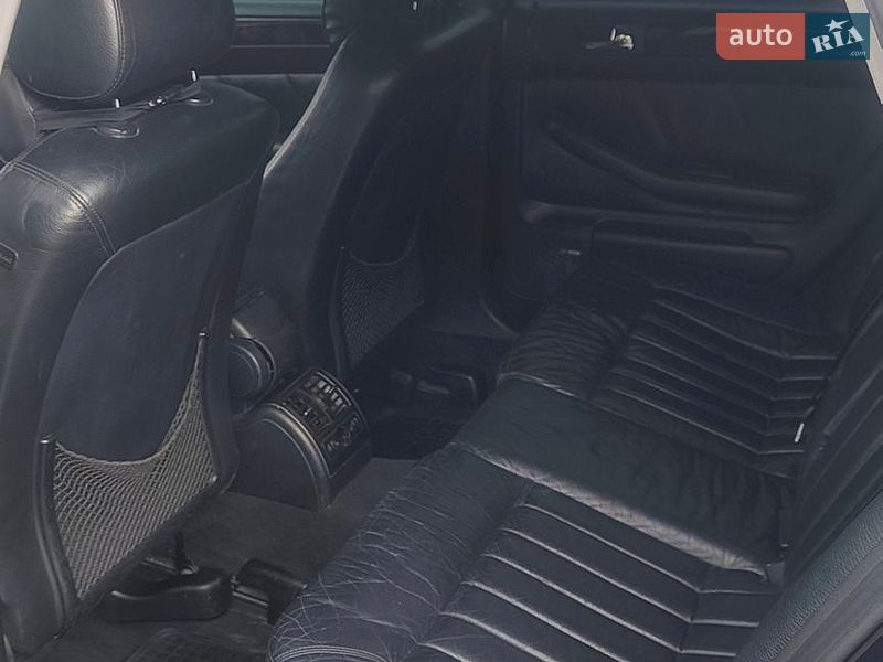 Универсал Audi A6 2000 в Шполе