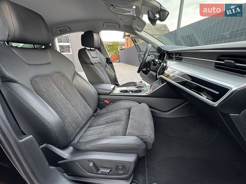 Седан Audi A6 2021 в Мукачевому