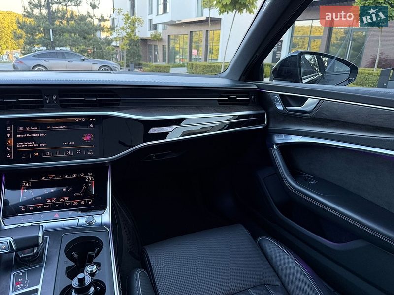 Седан Audi A6 2019 в Ужгороде