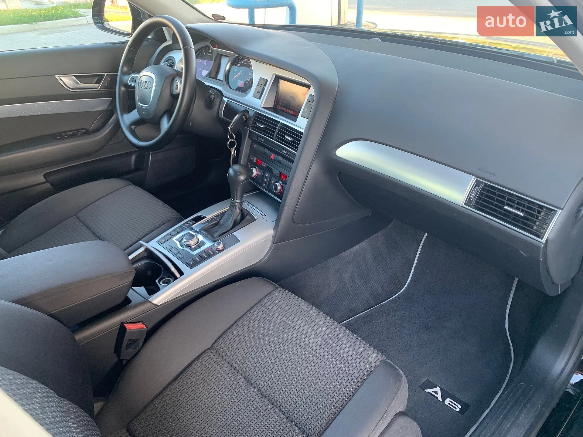 2010 Audi A6 - мініатюра 29