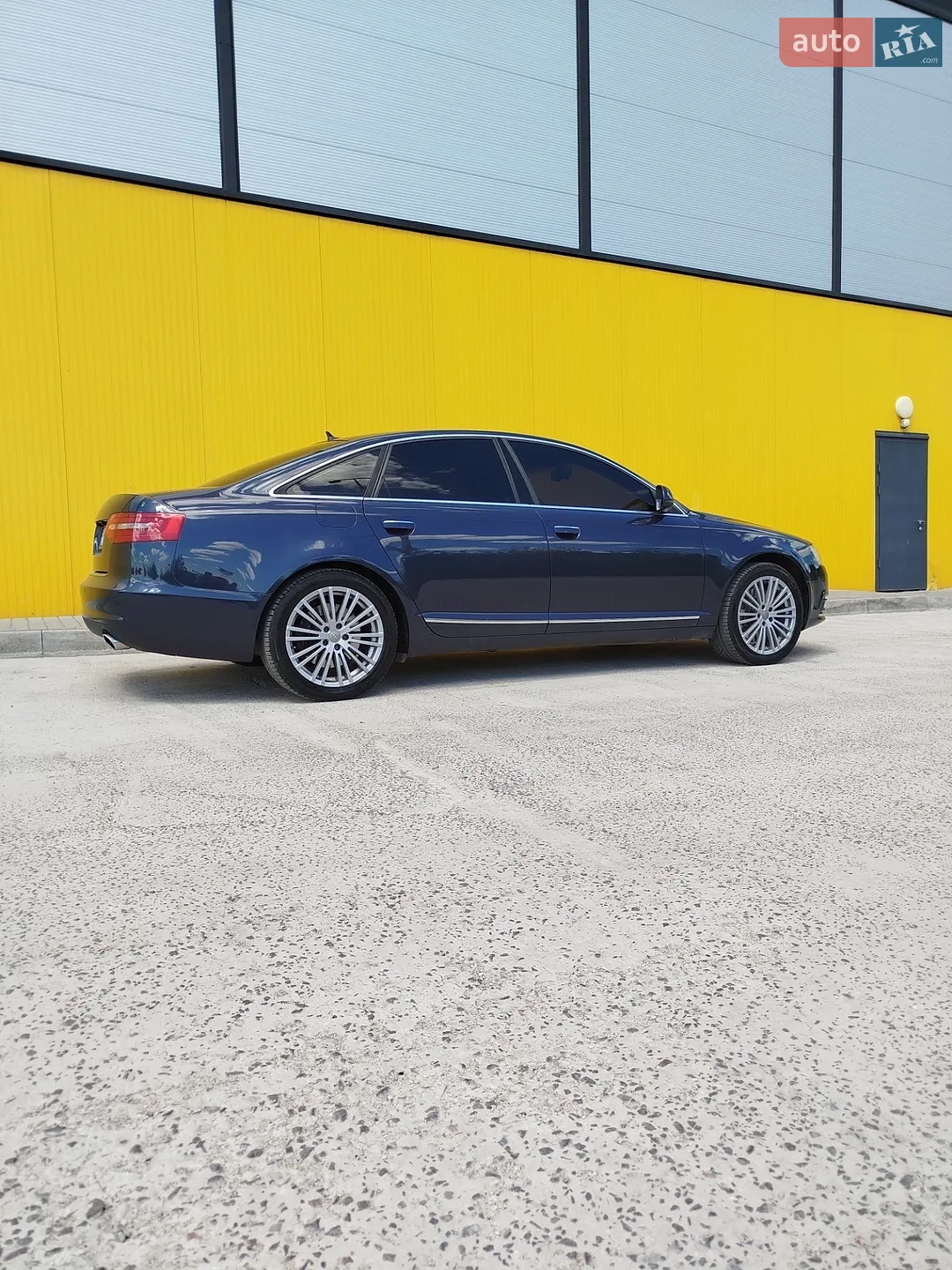2010 Audi A6 - мініатюра 3