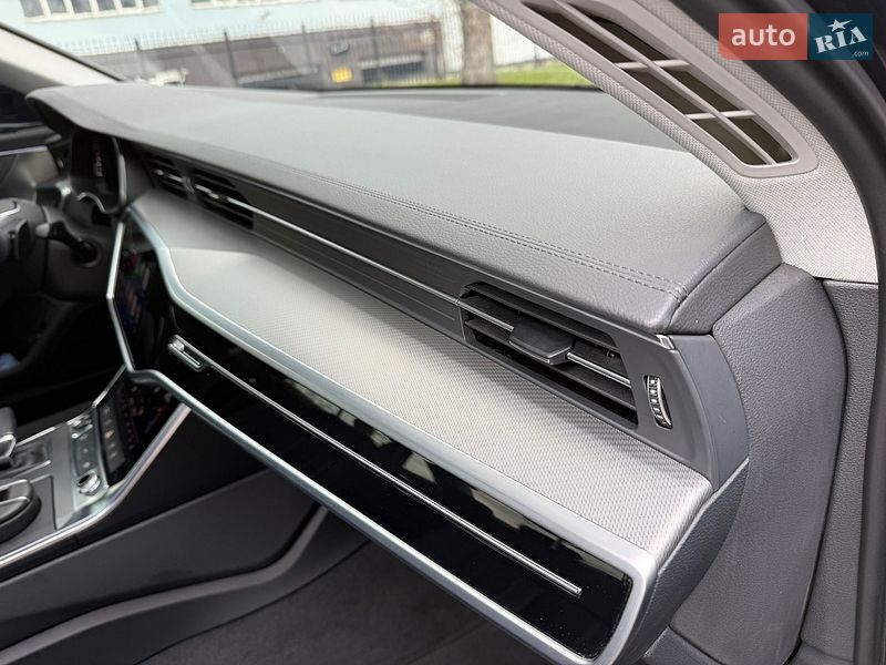 Седан Audi A6 2023 в Киеве