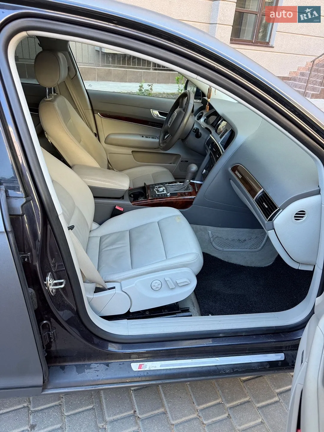 2010 Audi A6 - мініатюра 12