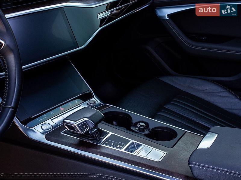 Седан Audi A6 2019 в Нововолинську