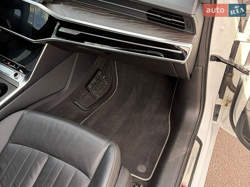 Седан Audi A6 2019 в Одессе