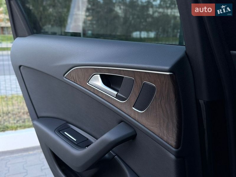 Седан Audi A6 2015 в Киеве