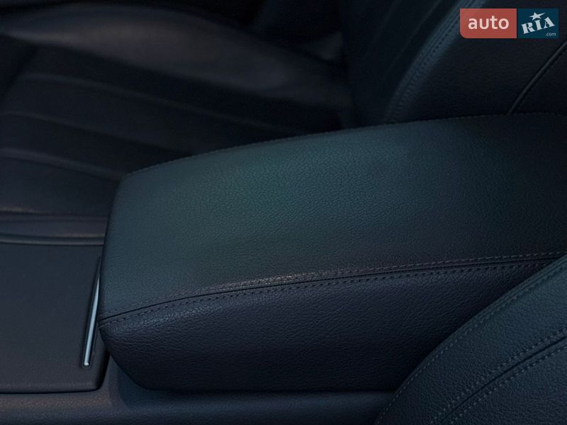 Седан Audi A6 2015 в Киеве