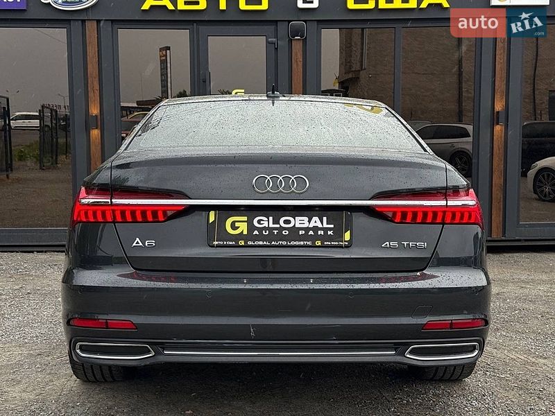 Седан Audi A6 2022 в Львове
