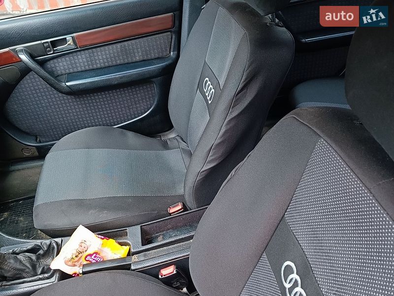 Седан Audi A6 1996 в Бориславе