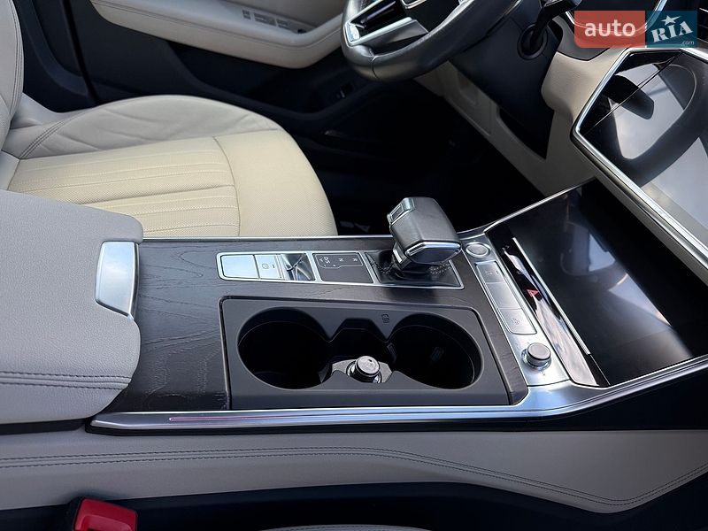 Седан Audi A6 2019 в Луцке