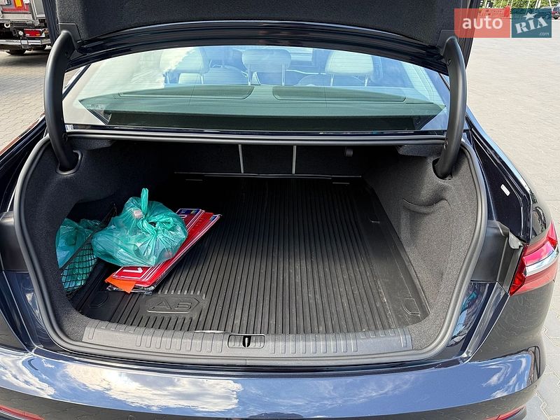 Седан Audi A6 2019 в Луцке