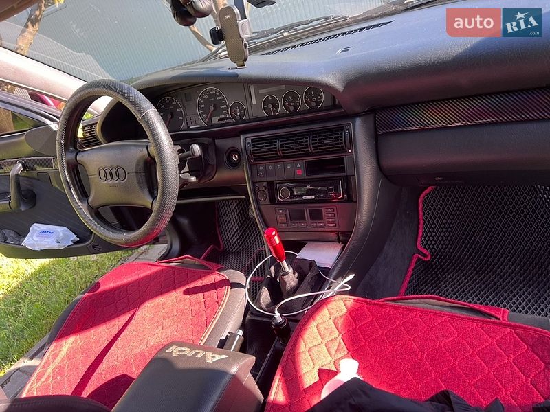 Седан Audi A6 1996 в Чернівцях