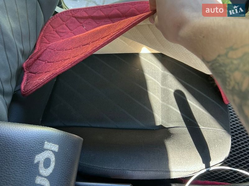 Седан Audi A6 1996 в Чернівцях