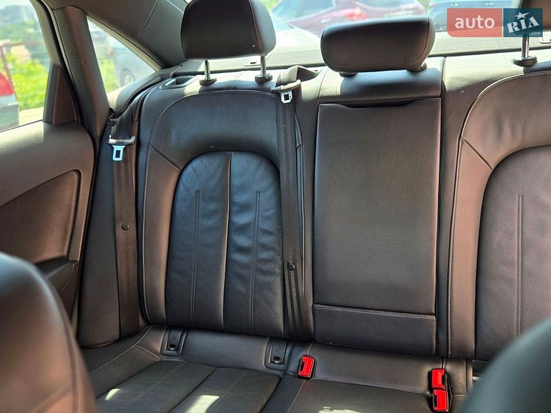 Седан Audi A6 2015 в Львове