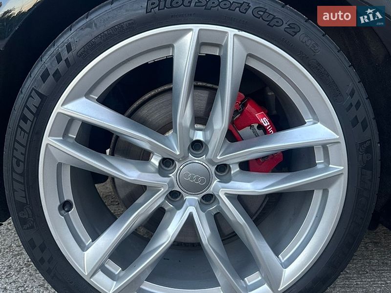 Седан Audi A6 2015 в Чернівцях