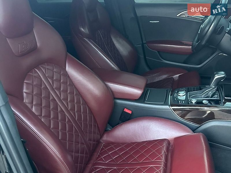 Седан Audi A6 2015 в Чернівцях