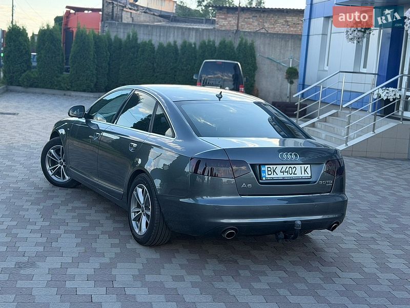 Седан Audi A6 2010 в Сарнах