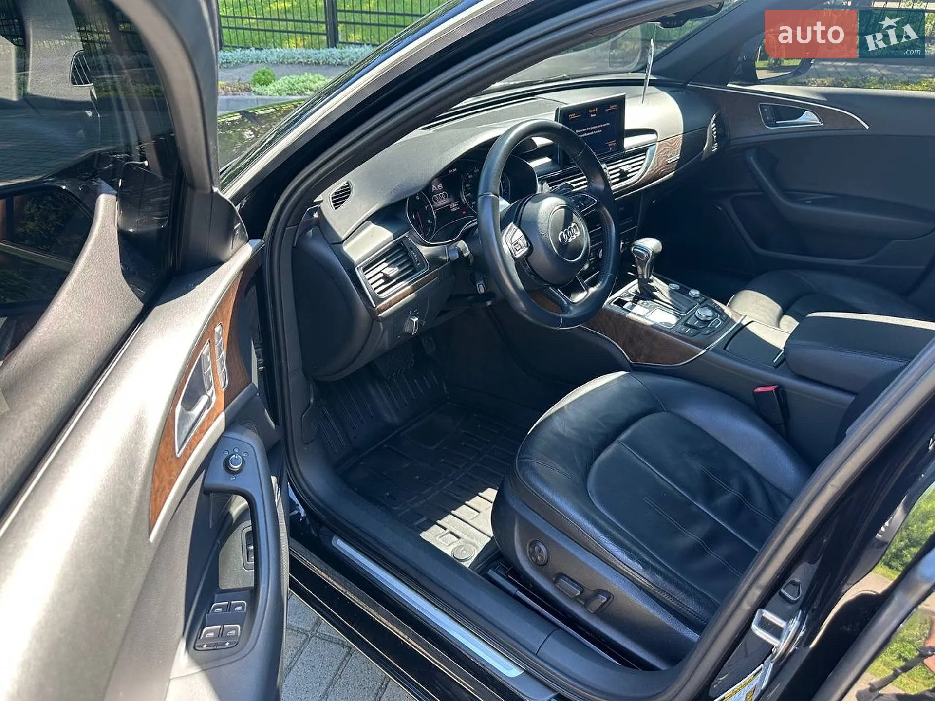 Audi A6 2013 VIN WAUFGAFC3EN035037 фото оголошення 18 з 26
