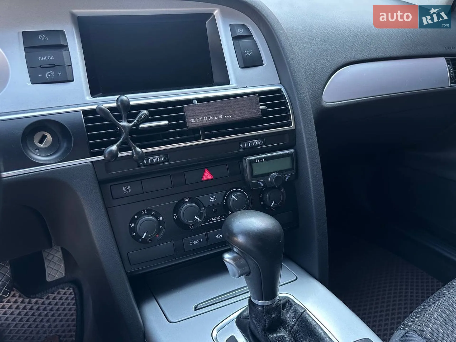 2010 Audi A6 - мініатюра 28