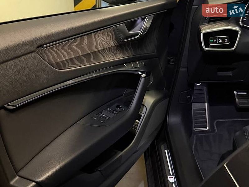 Седан Audi A6 2023 в Киеве