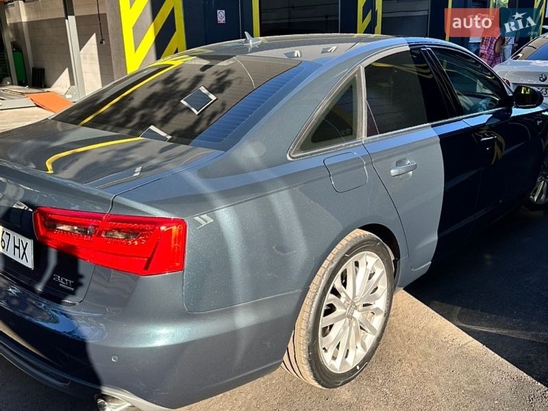 Седан Audi A6 2012 в Киеве