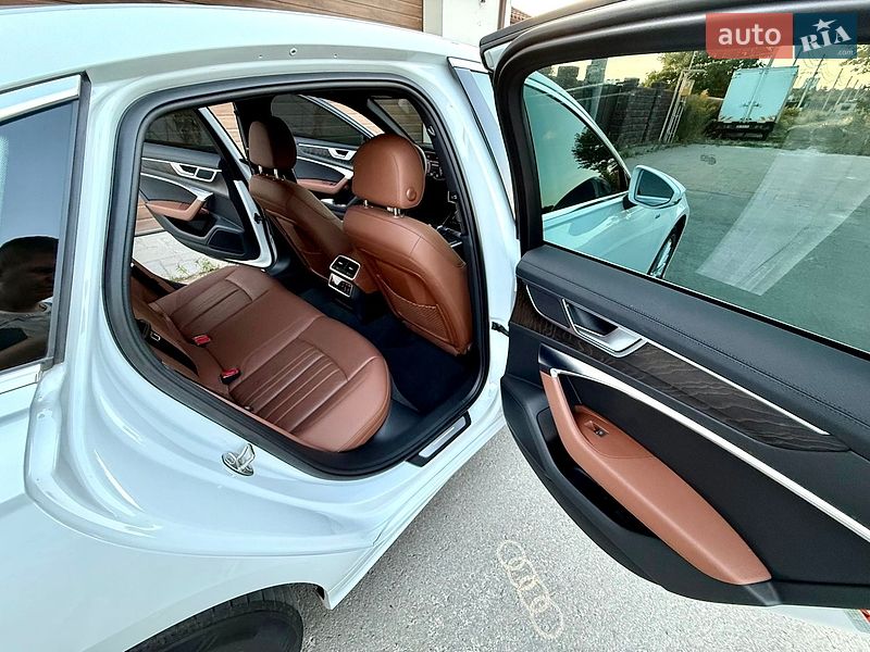 Седан Audi A6 2020 в Ровно