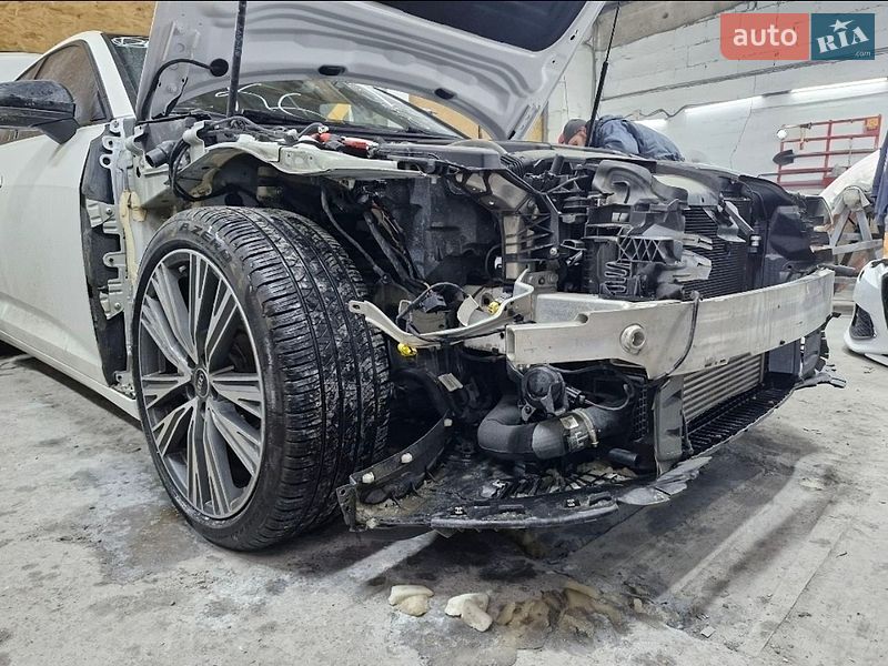 Седан Audi A6 2021 в Василькові