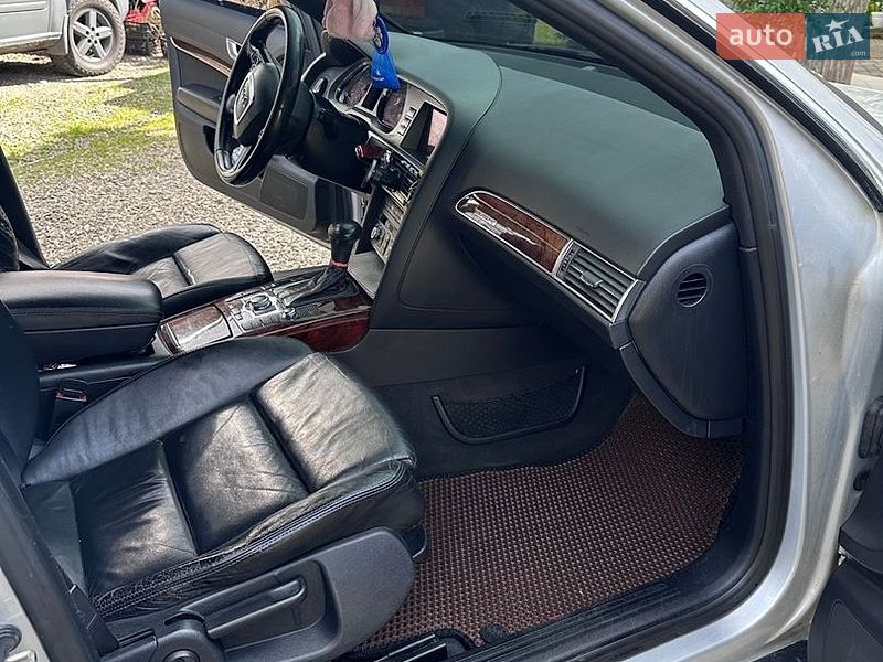 Седан Audi A6 2004 в Путилі