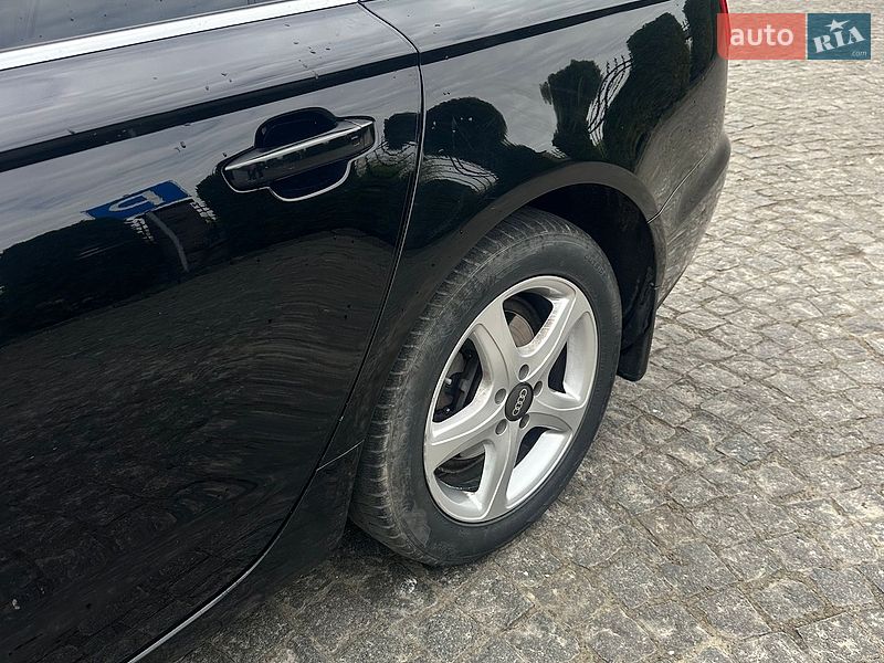 Седан Audi A6 2012 в Жовкві