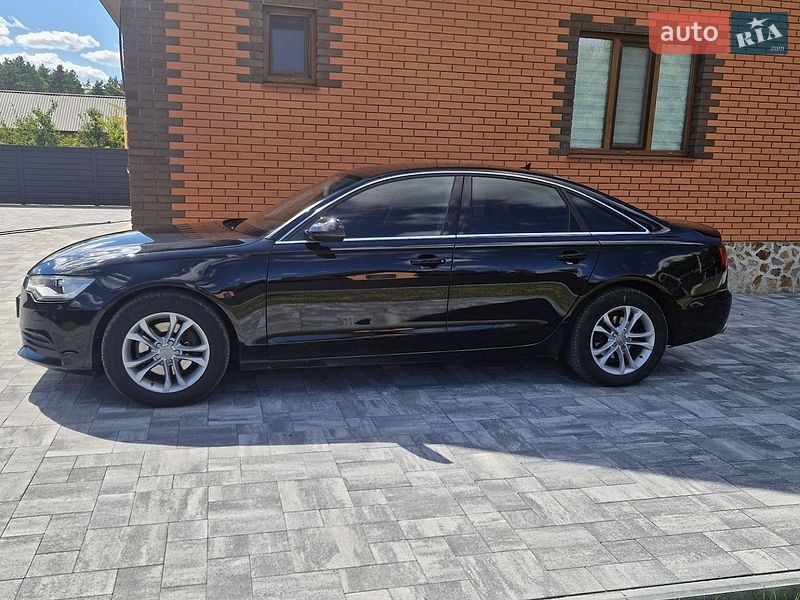 Седан Audi A6 2012 в Сарнах