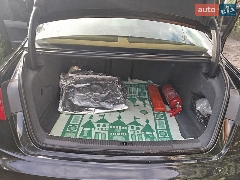 Седан Audi A6 2011 в Тячеве