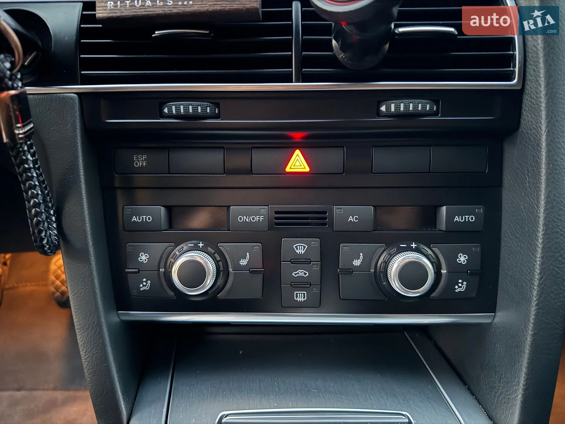 2011 Audi A6 - мініатюра 38