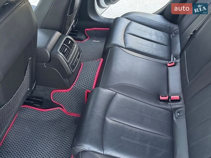 Седан Audi A6 2013 в Луцке