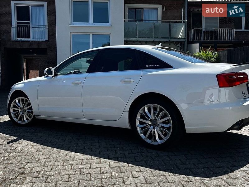 Седан Audi A6 2014 в Шумске