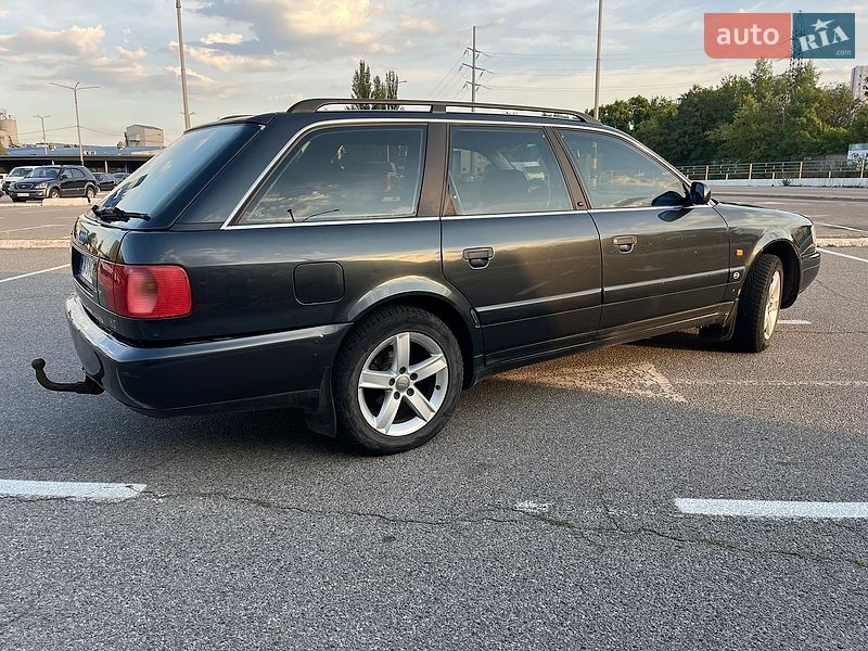 Универсал Audi A6 1996 в Киеве
