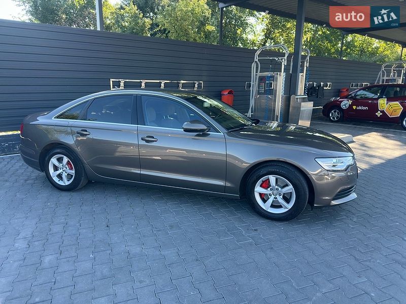 Седан Audi A6 2012 в Каменец-Подольском