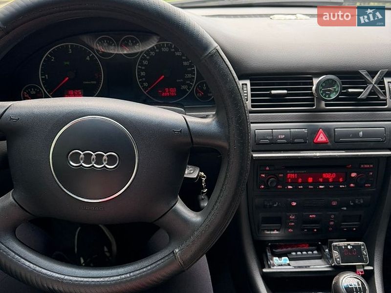 Седан Audi A6 2002 в Любомлі
