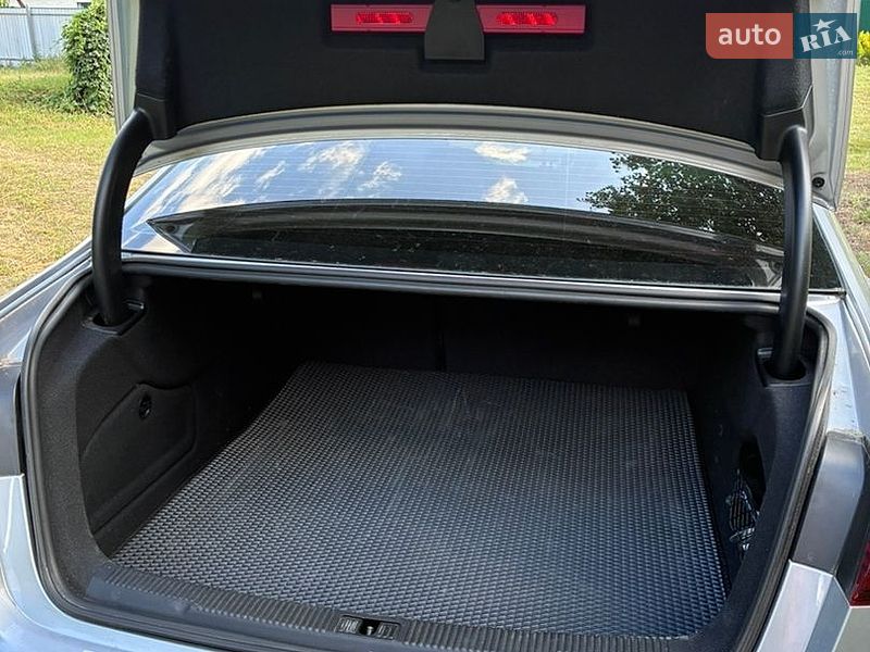 Седан Audi A6 2017 в Киеве