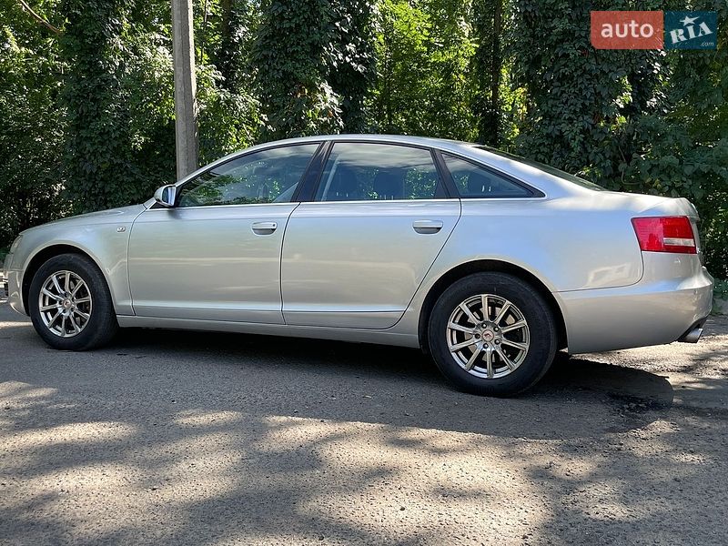 Седан Audi A6 2004 в Харькове