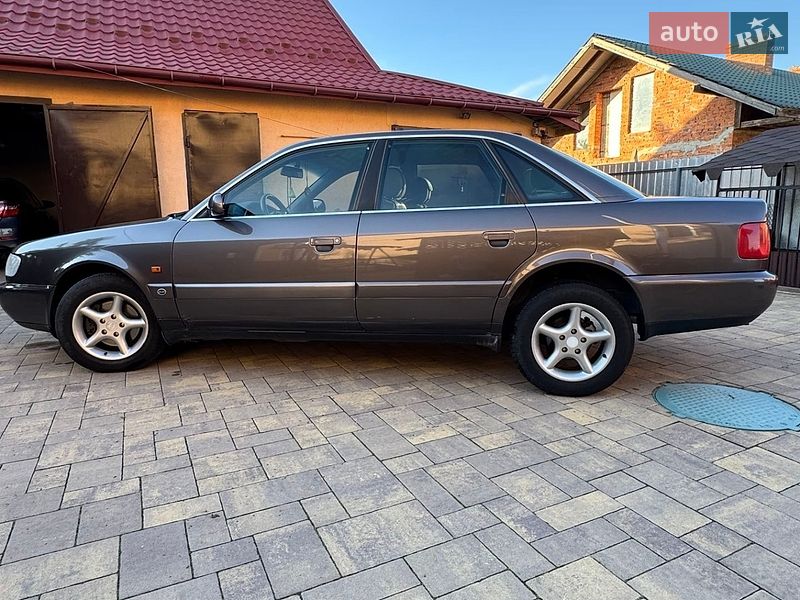 Седан Audi A6 1996 в Стрые