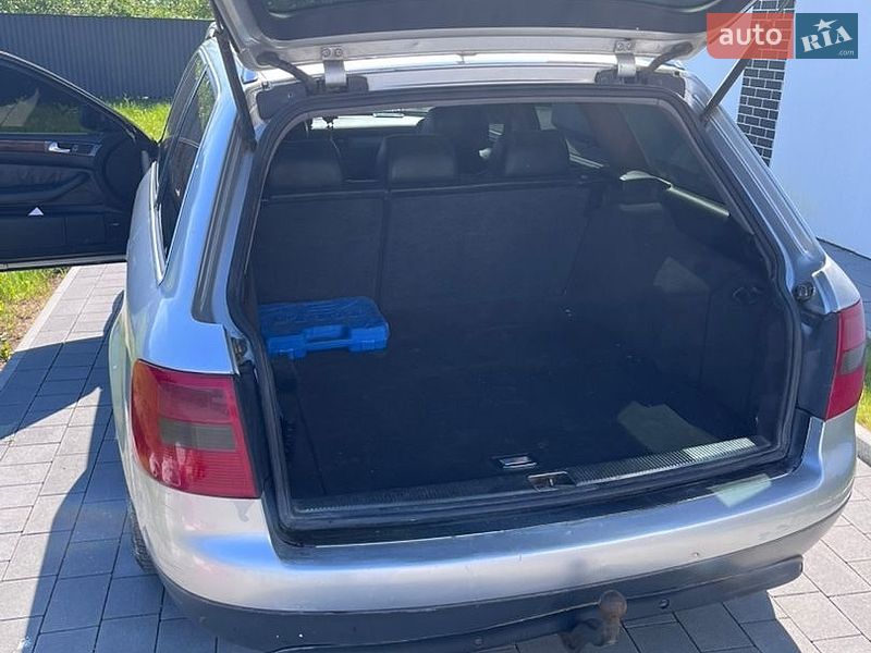 Универсал Audi A6 1999 в Вараше