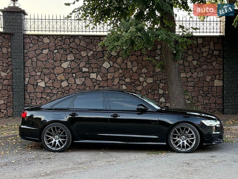 Седан Audi A6 2015 в Звягелі