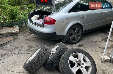 Седан Audi A6 1999 в Каневі