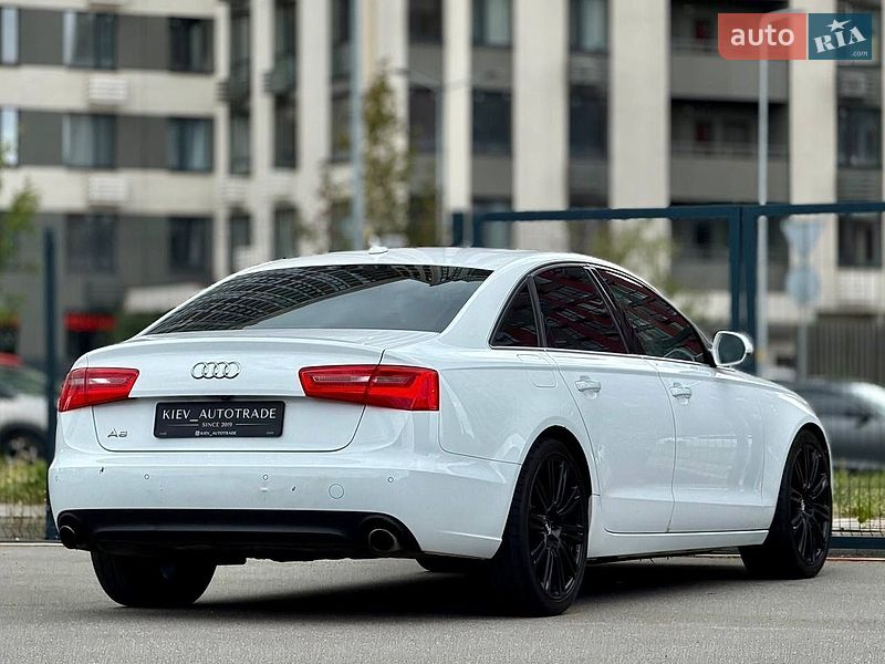 Седан Audi A6 2014 в Киеве