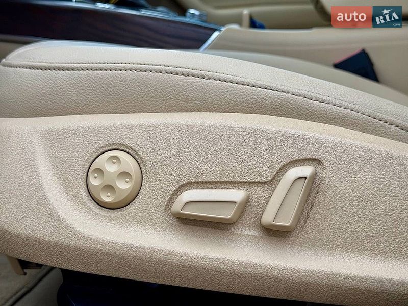Седан Audi A6 2014 в Киеве