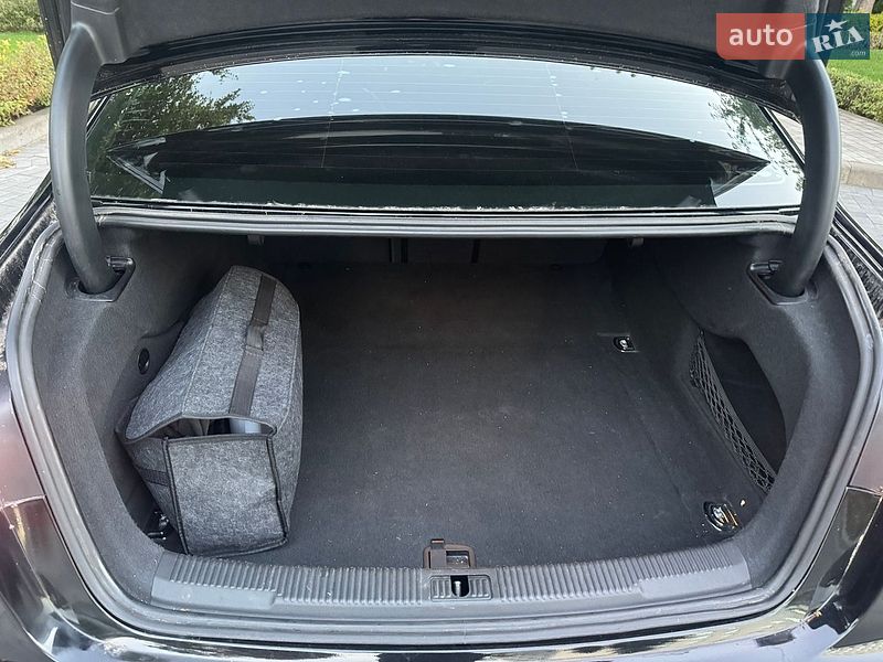 Седан Audi A6 2015 в Киеве