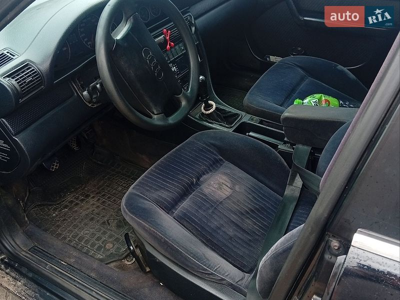 Седан Audi A6 1995 в Львове