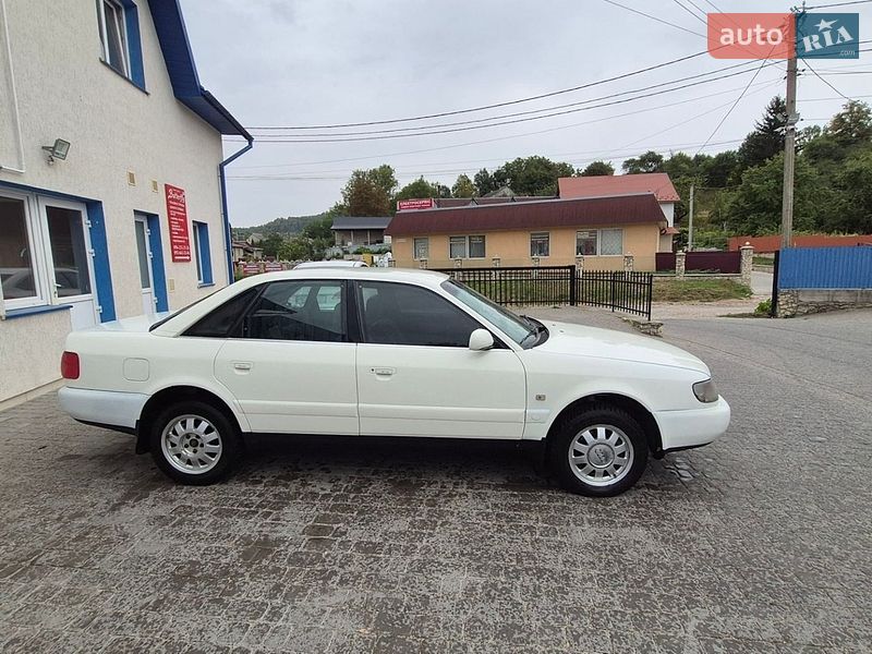 Седан Audi A6 1995 в Кременці