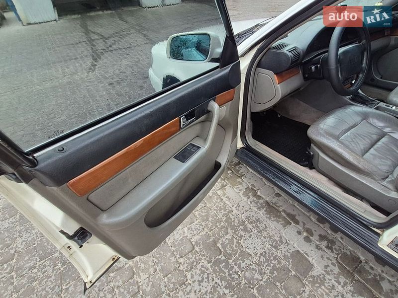 Седан Audi A6 1995 в Кременці